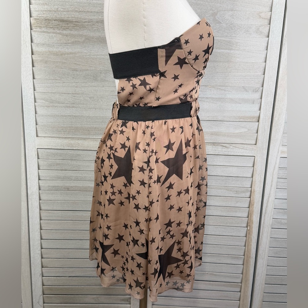 SANS SOUCI Fit & Flare Y2K Strapless Mini Dress Mocha w Black Stars-Small - Picture 4 of 6